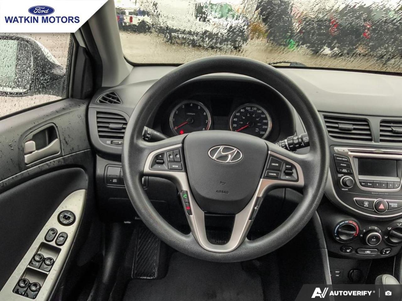 2016 Hyundai Accent GL Hatchback Photo28