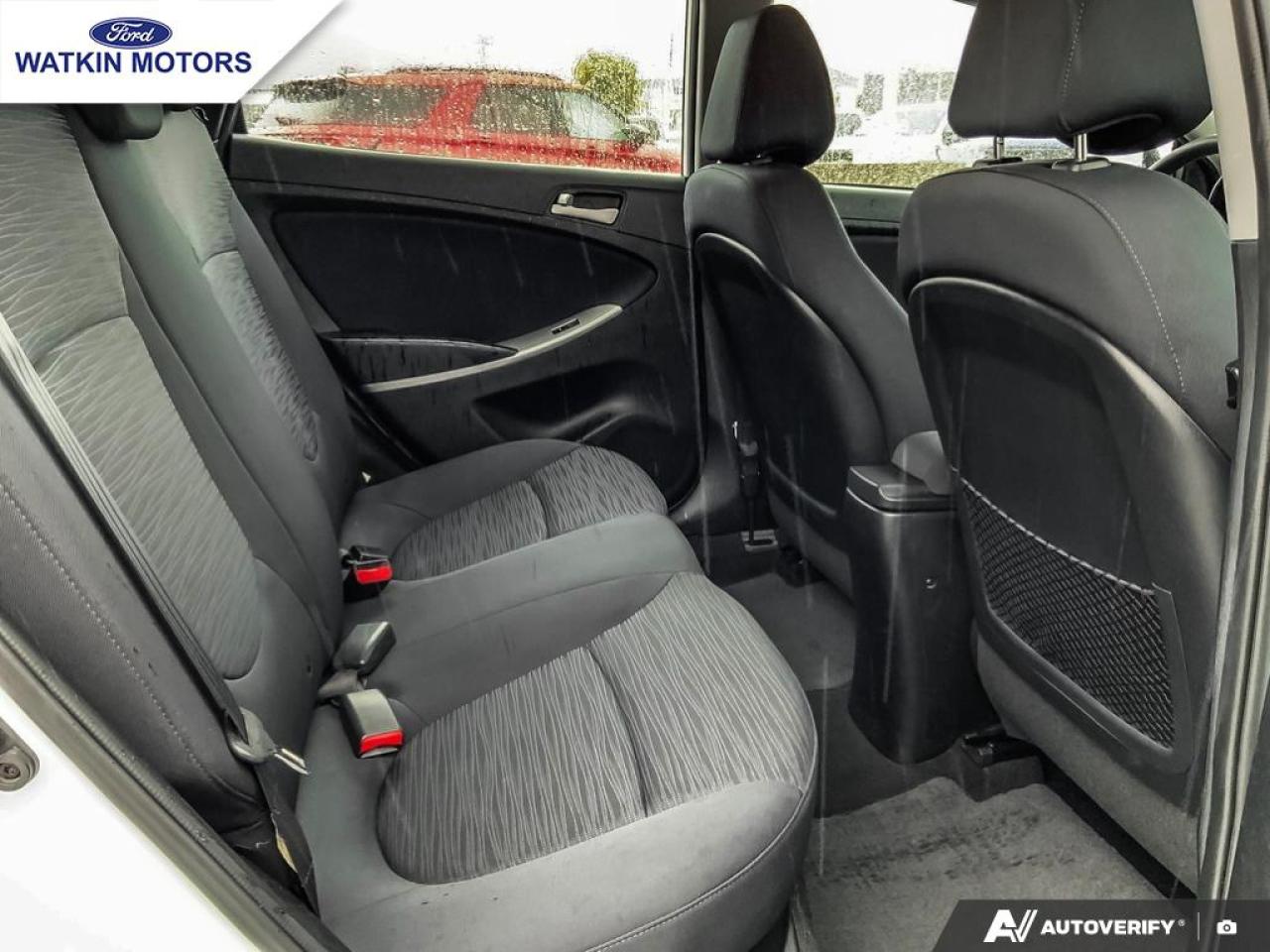 2016 Hyundai Accent GL Hatchback Photo25