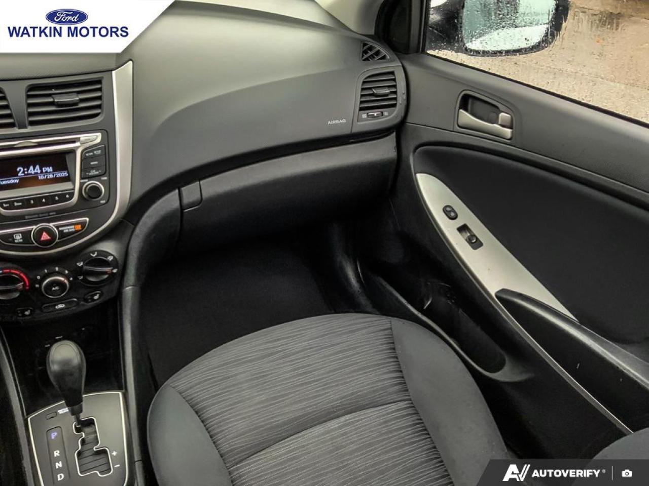 2016 Hyundai Accent GL Hatchback Photo28