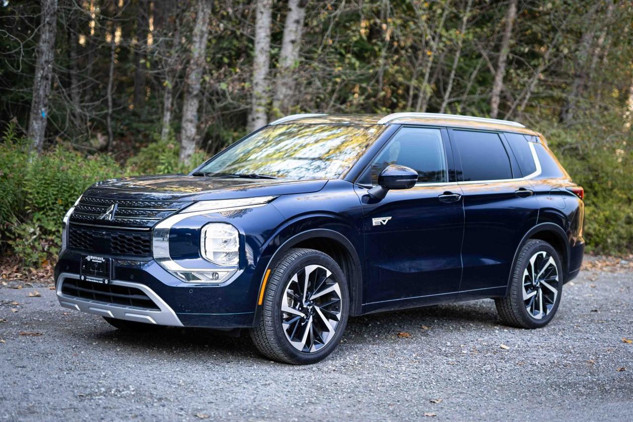 Used 2024 Mitsubishi Outlander Plug-In Hybrid for sale in Surrey, BC