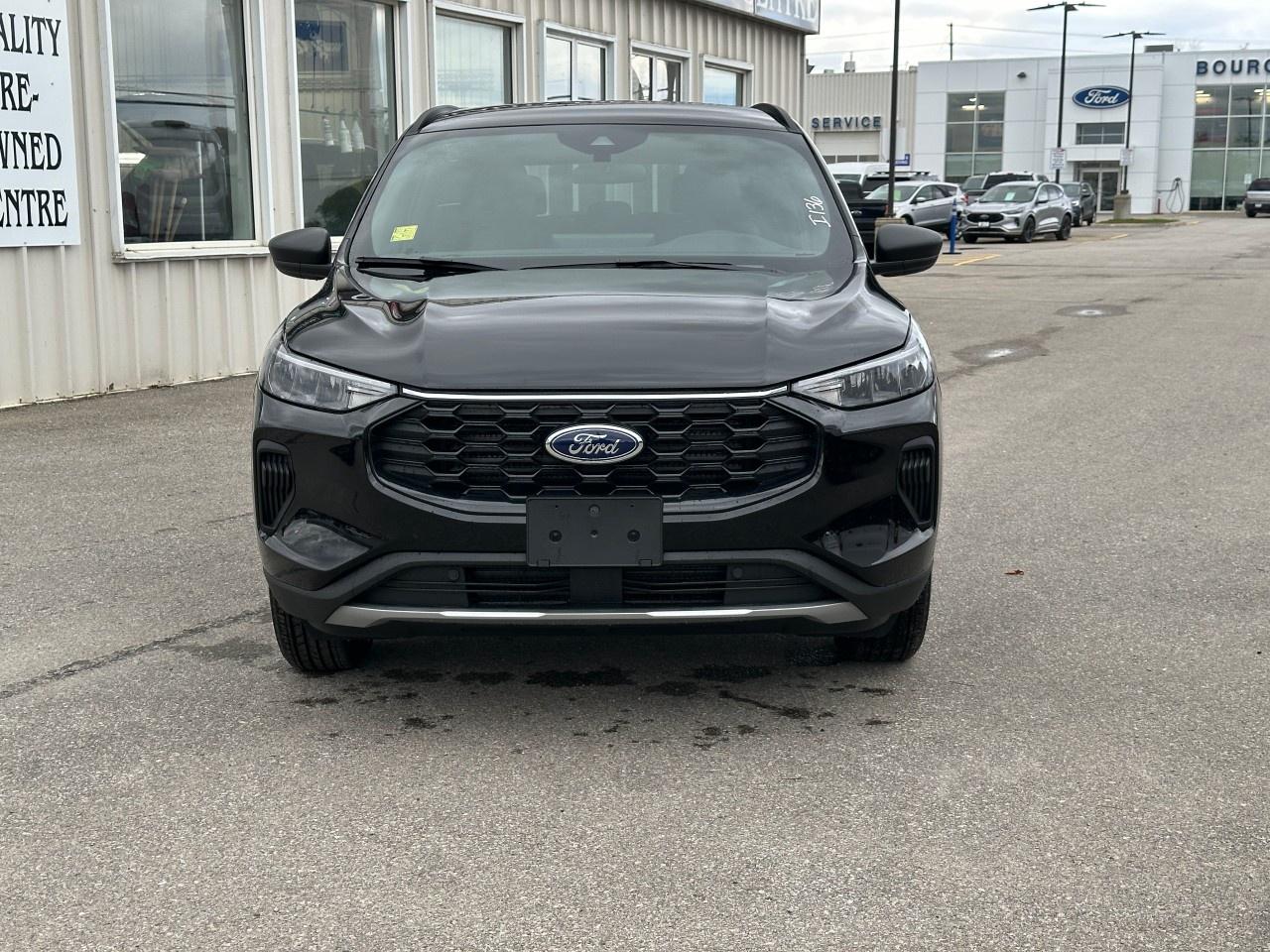 2025 Ford Escape ST-Line AWD Photo2