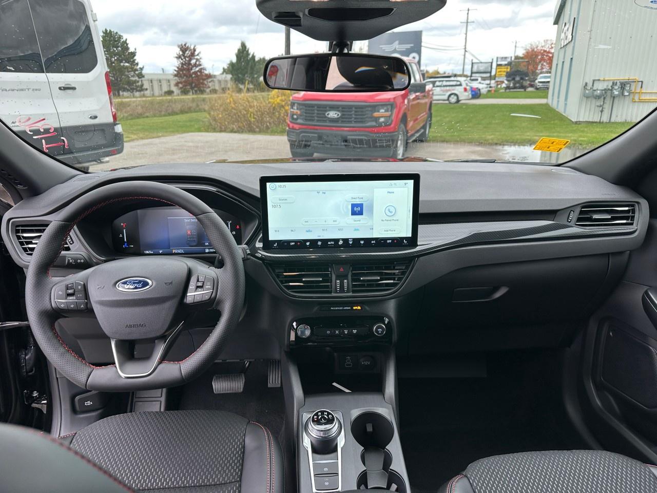 2025 Ford Escape ST-Line AWD Photo
