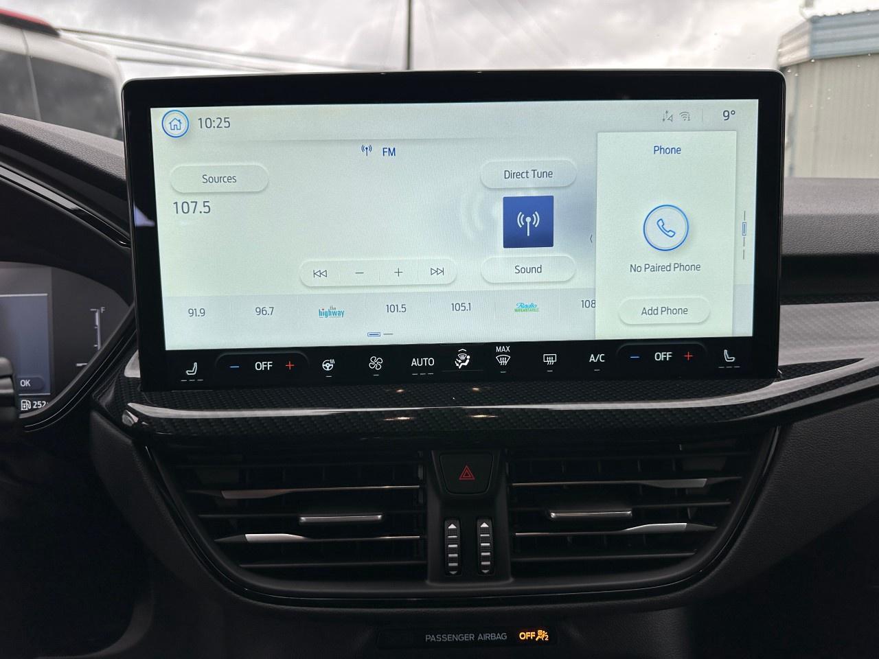 2025 Ford Escape ST-Line AWD Photo