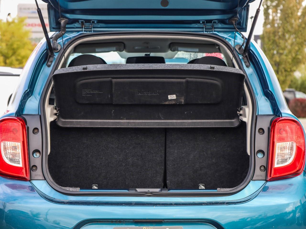 2015 Nissan Micra SV Photo