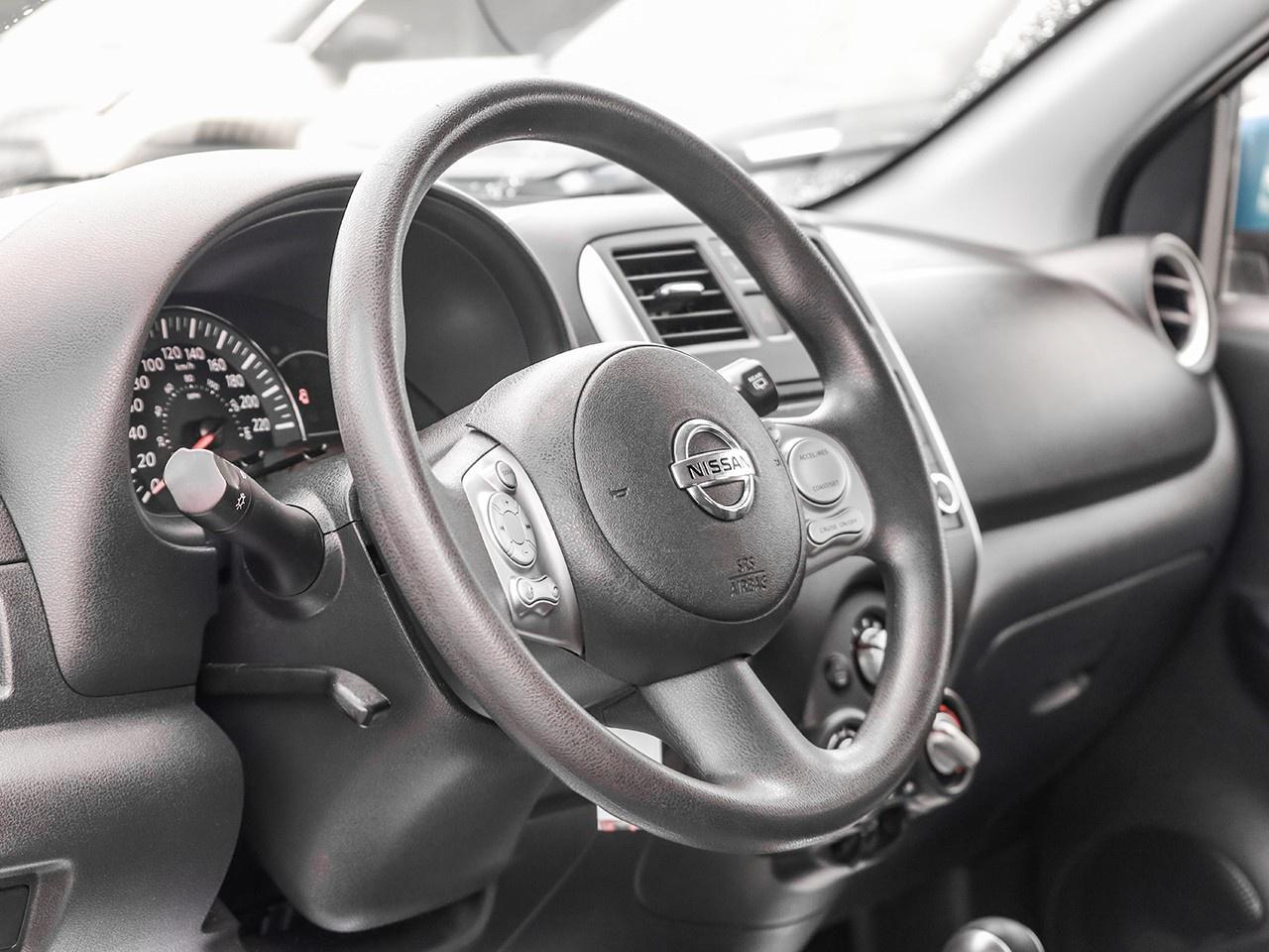 2015 Nissan Micra SV Photo