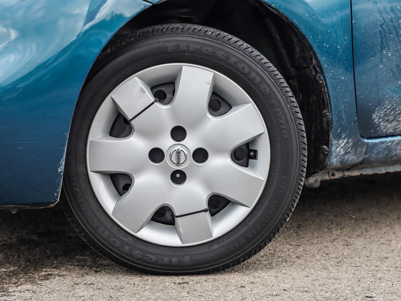 2015 Nissan Micra SV Photo