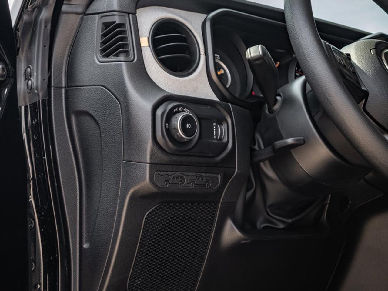 2026 Jeep Wrangler SPORT Photo