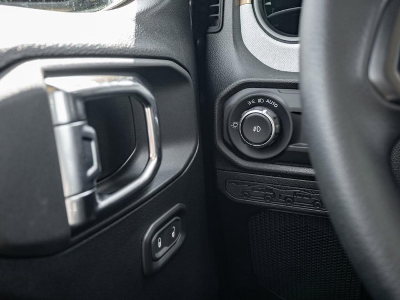 2026 Jeep Wrangler SPORT Photo