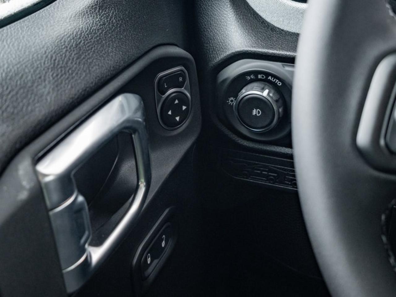 2026 Jeep Wrangler Sport S Photo