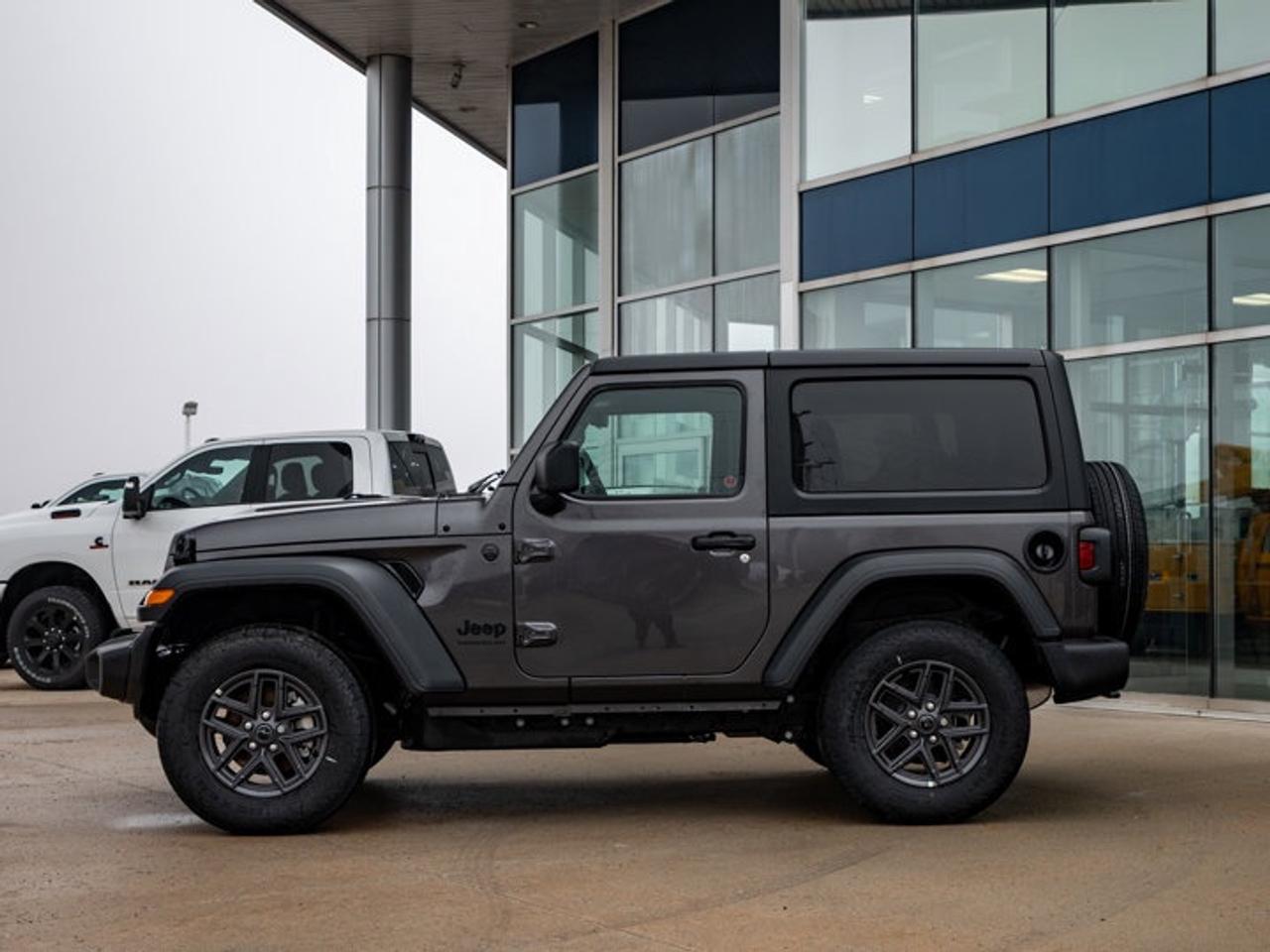 2026 Jeep Wrangler Sport S Photo