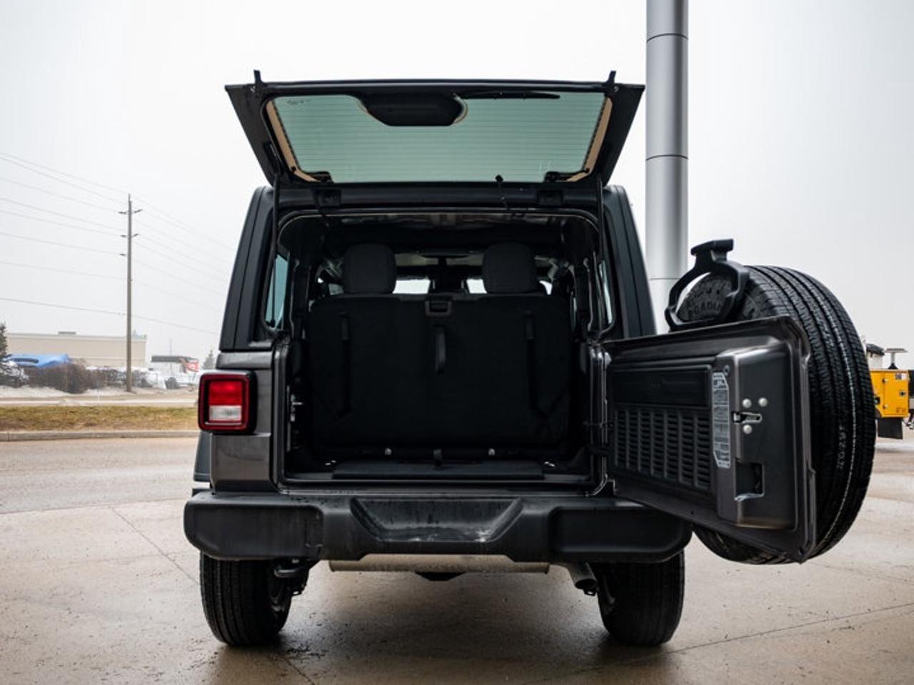 2026 Jeep Wrangler Sport S Photo