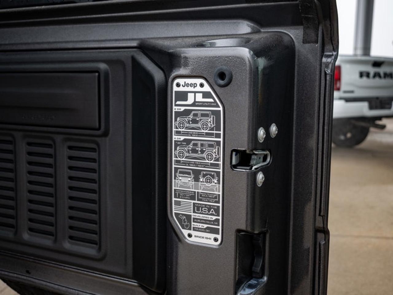 2026 Jeep Wrangler Sport S Photo