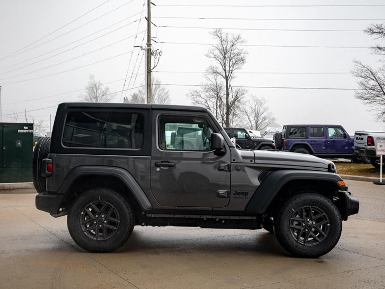 2026 Jeep Wrangler Sport S Photo