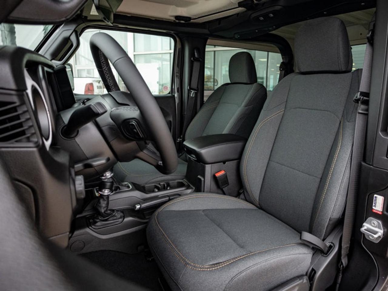 2026 Jeep Wrangler Sport S Photo