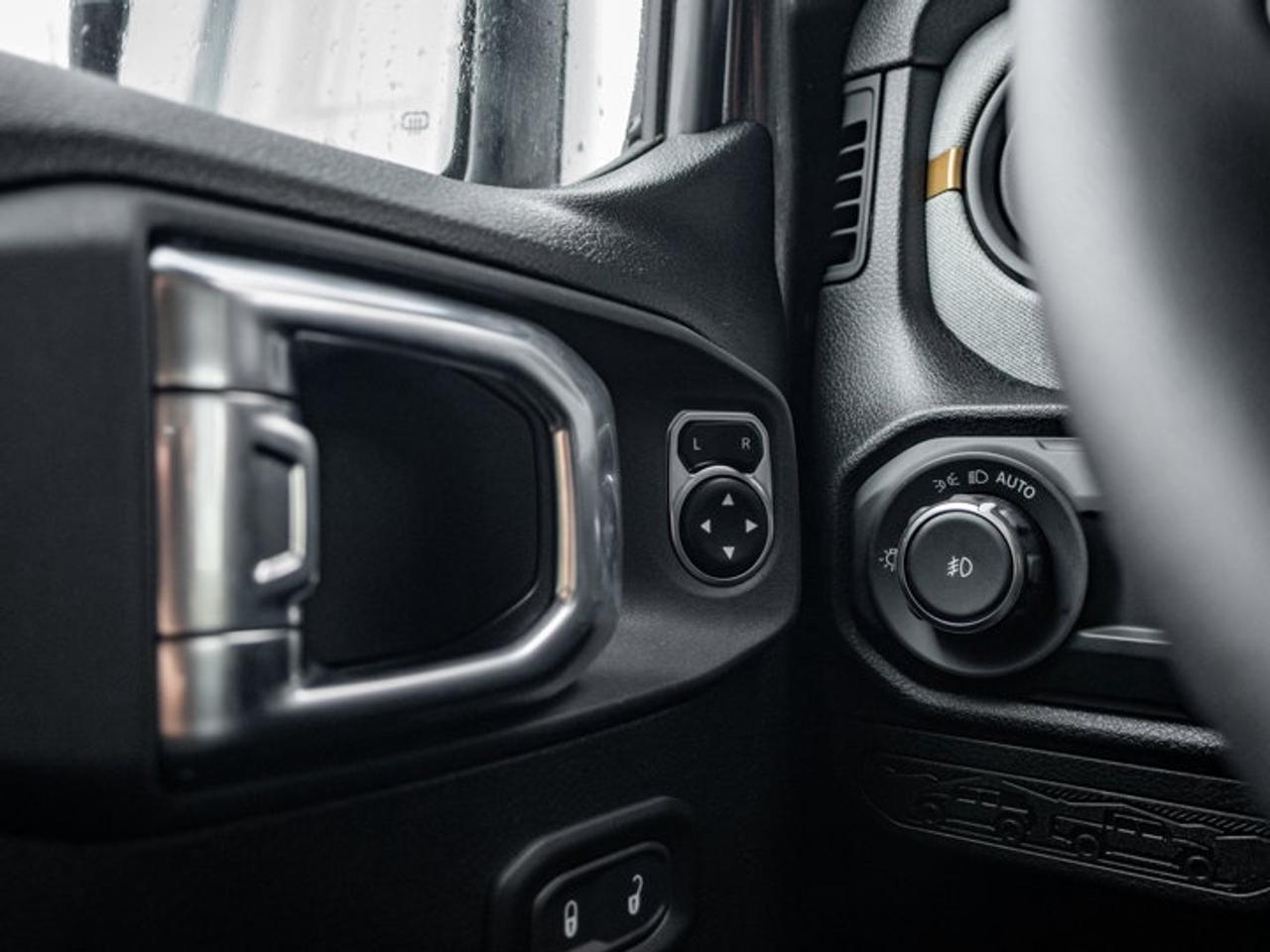 2026 Jeep Wrangler Sport S Photo