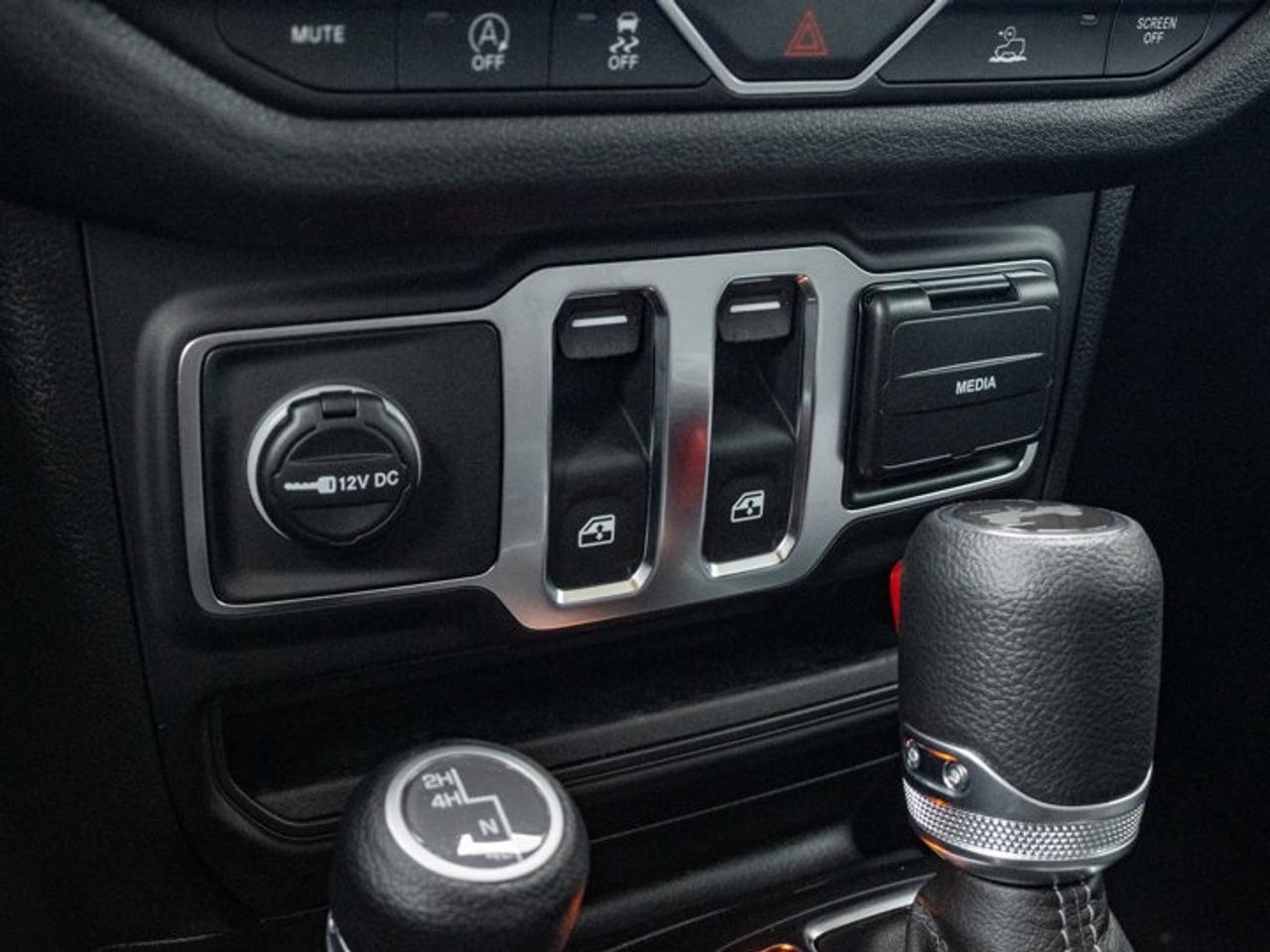 2026 Jeep Wrangler Sport S Photo