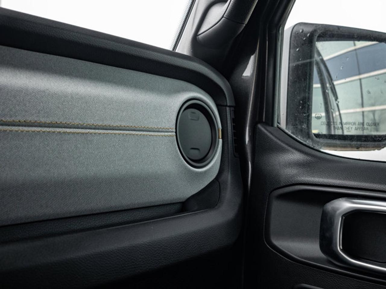 2026 Jeep Wrangler Sport S Photo