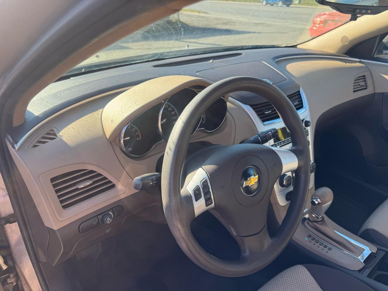 2010 Chevrolet Malibu LS, 4 CYL, AUTO, LOW KMS, ONLY 40,000KMS, CERT Photo