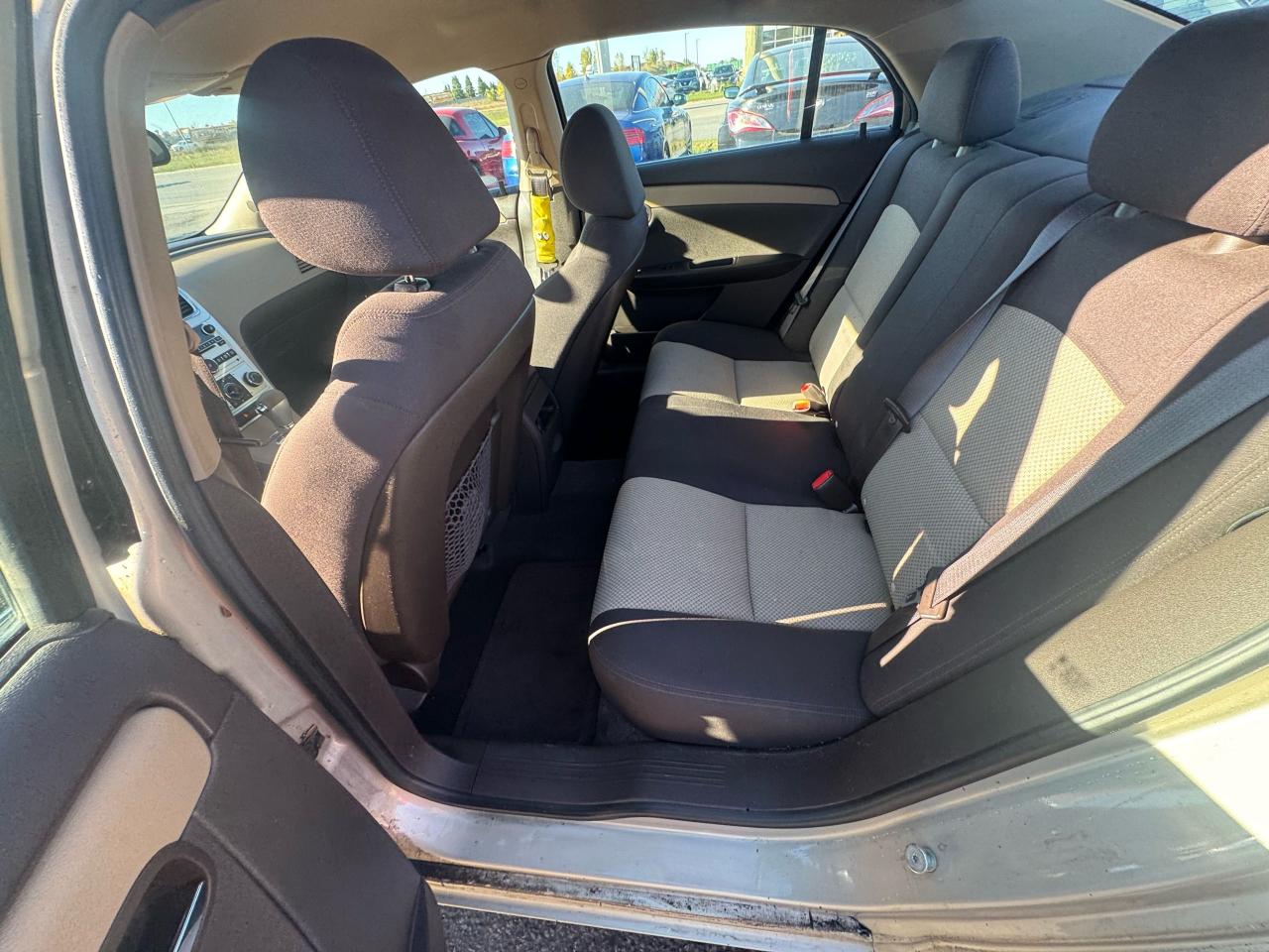 2010 Chevrolet Malibu LS, 4 CYL, AUTO, LOW KMS, ONLY 40,000KMS, CERT - Photo #12
