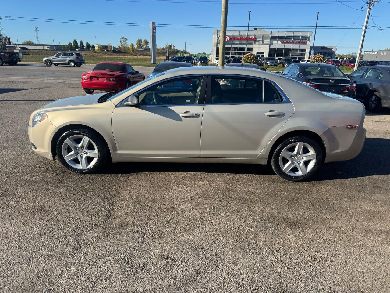 2010 Chevrolet Malibu LS, 4 CYL, AUTO, LOW KMS, ONLY 40,000KMS, CERT Photo
