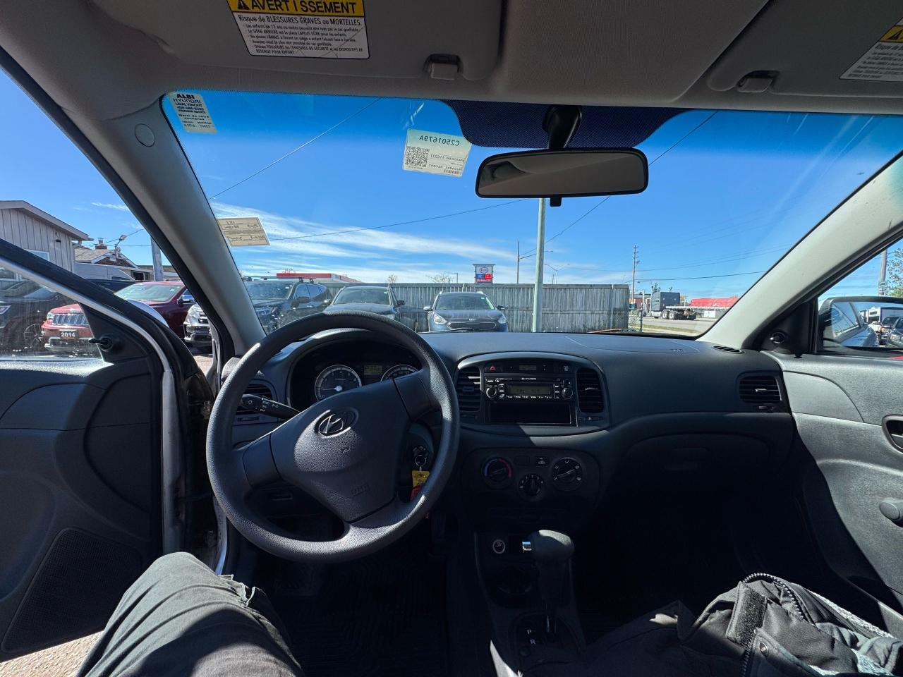 2009 Hyundai Accent L, AUTO, HATCH, ONLY 70,000KM, GAS SAVER, CERT - Photo #13