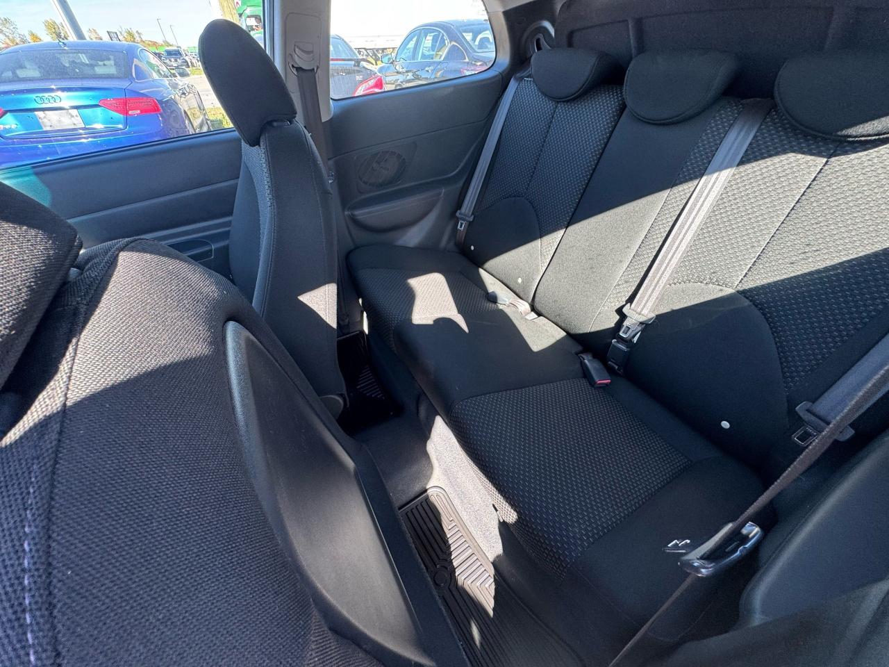 2009 Hyundai Accent L, AUTO, HATCH, ONLY 70,000KM, GAS SAVER, CERT - Photo #12