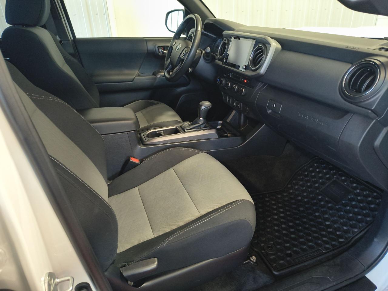 2021 Toyota Tacoma 4x4 Double Cab Auto Photo0