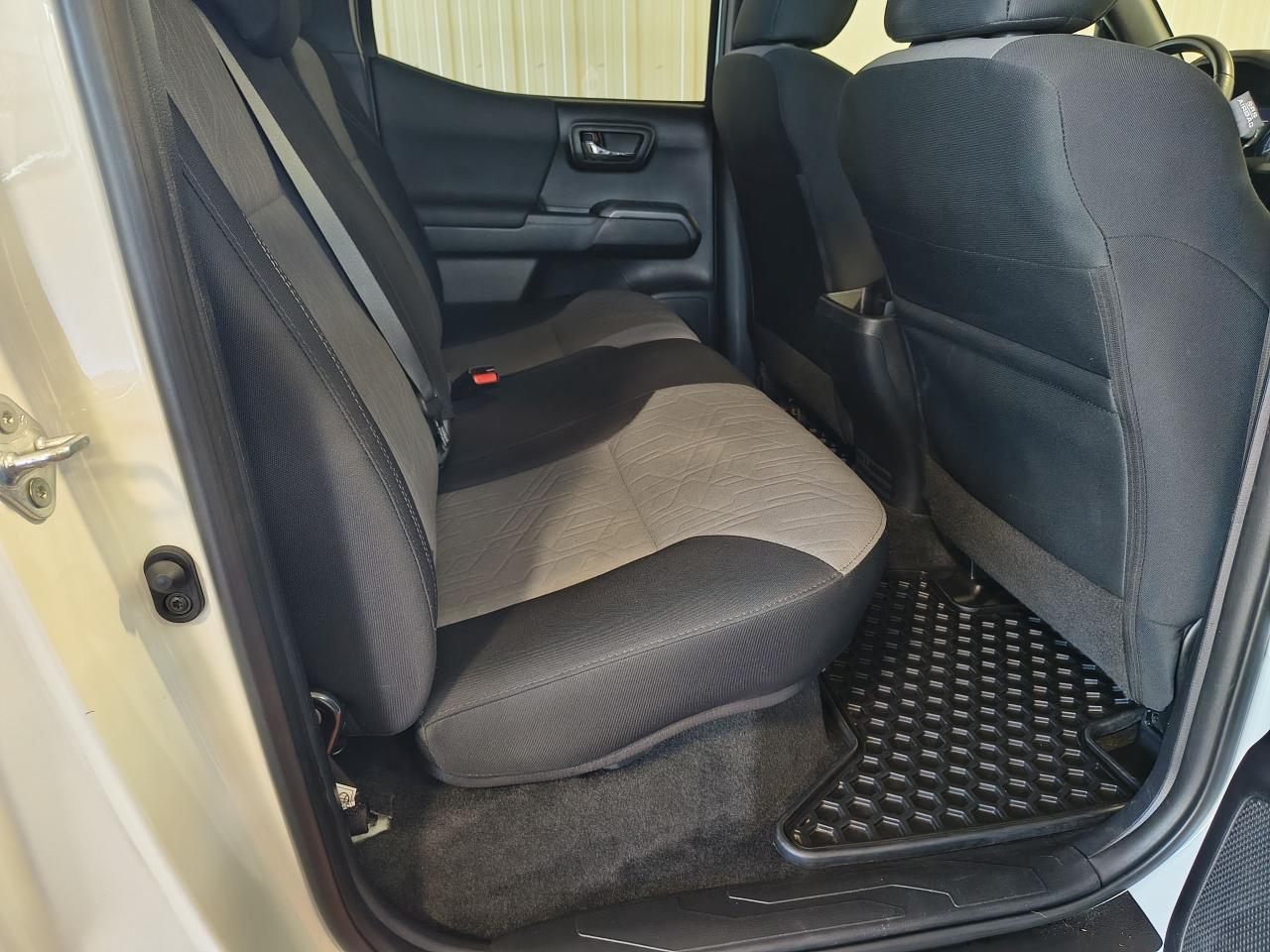 2021 Toyota Tacoma 4x4 Double Cab Auto Photo0