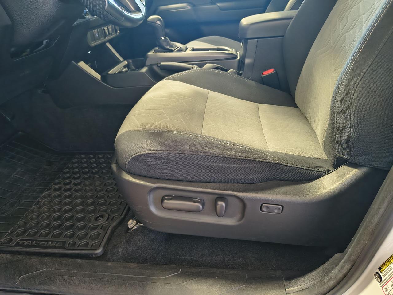 2021 Toyota Tacoma 4x4 Double Cab Auto Photo0