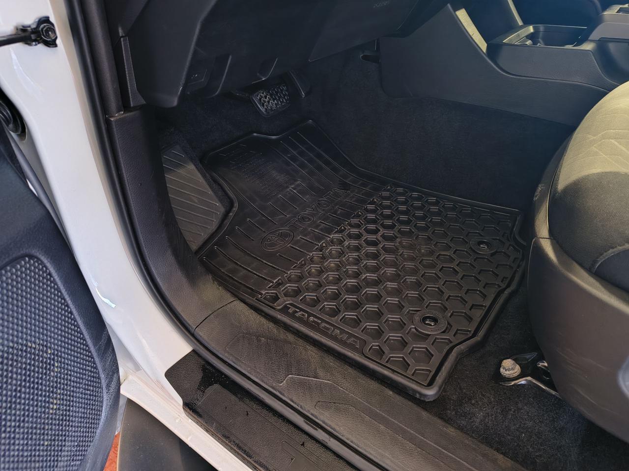 2021 Toyota Tacoma 4x4 Double Cab Auto Photo0
