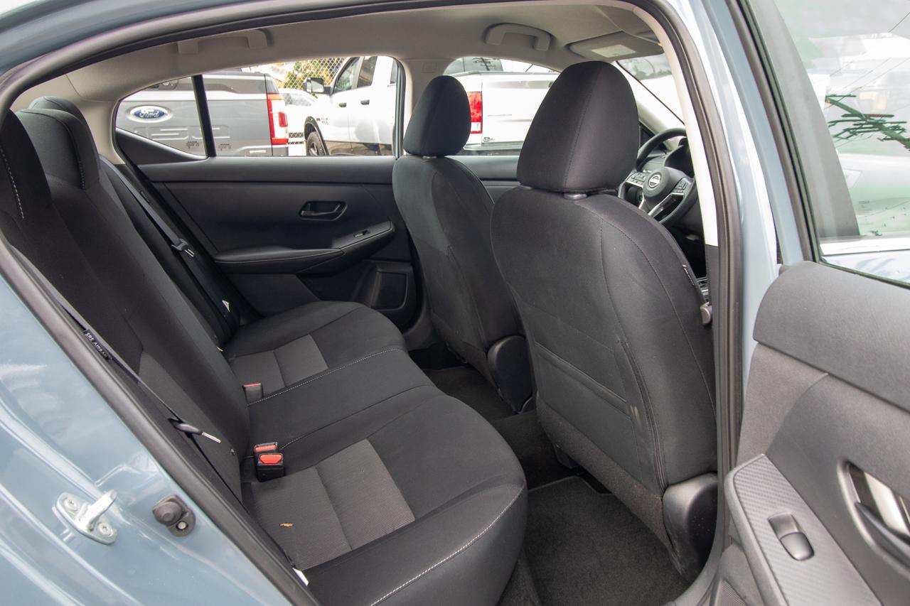 2024 Nissan Sentra SV Photo5