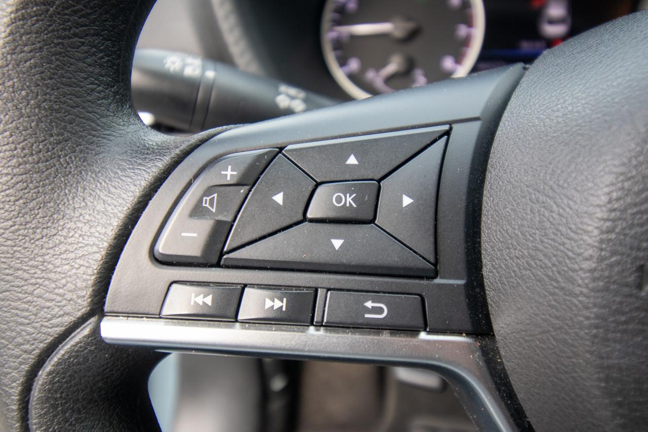 2024 Nissan Sentra SV Photo5