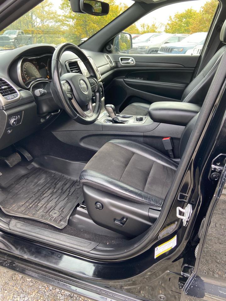 2020 Jeep Grand Cherokee LAR/ALT Altitude Photo