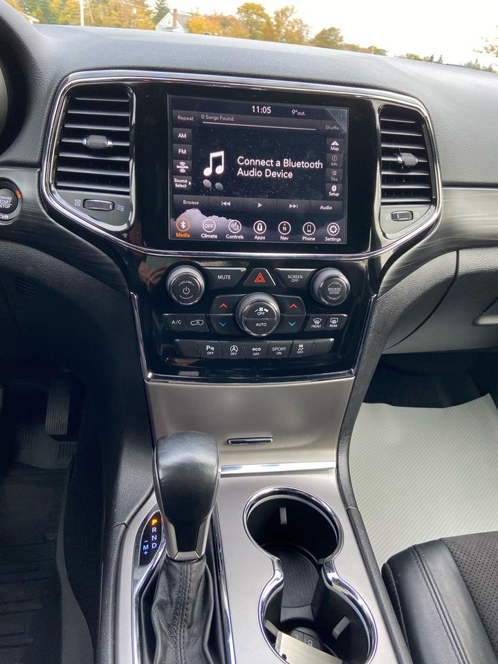 2020 Jeep Grand Cherokee LAR/ALT Altitude Photo