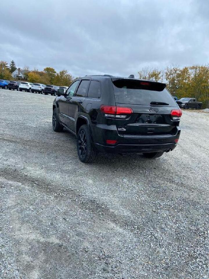 2020 Jeep Grand Cherokee LAR/ALT Photo