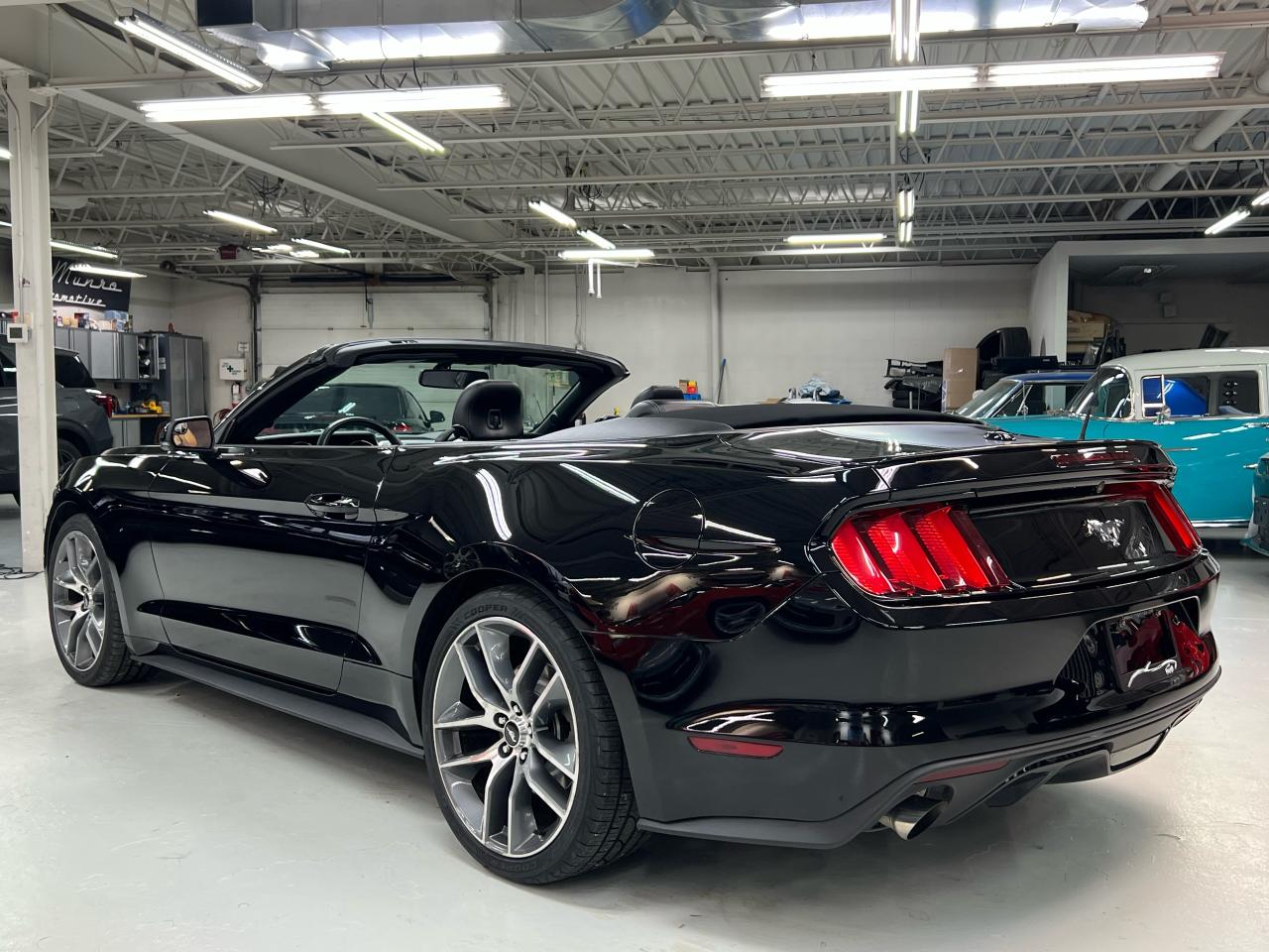 2016 Ford Mustang 2DR CONV ECOBOOST PREMIUM Photo