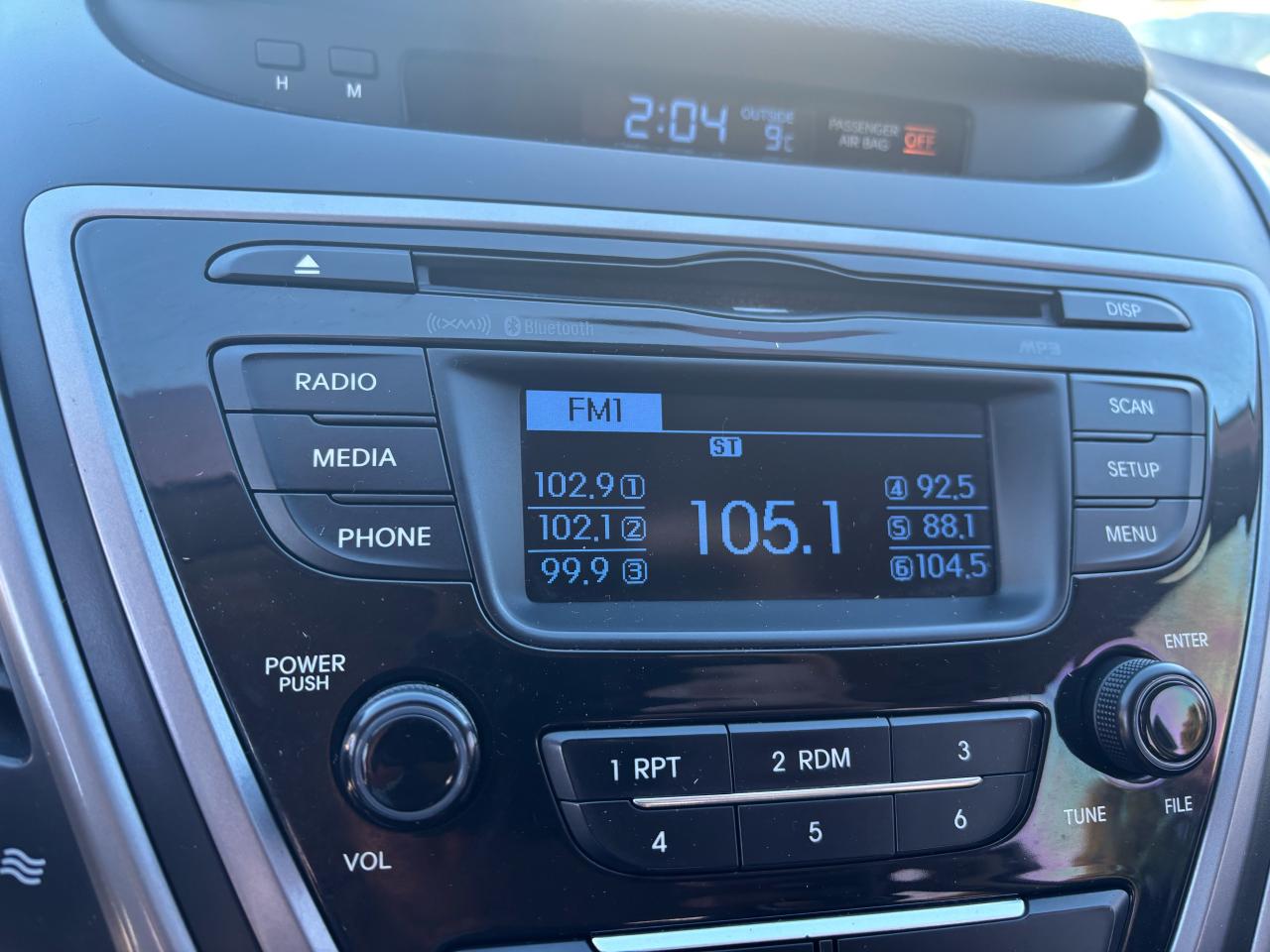 2015 Hyundai Elantra GL, 6 Spd. Manual Transmission, Alloys, - Photo #17