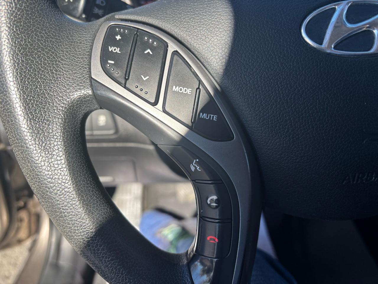2015 Hyundai Elantra GL, 6 Spd. Manual Transmission, Alloys, - Photo #14