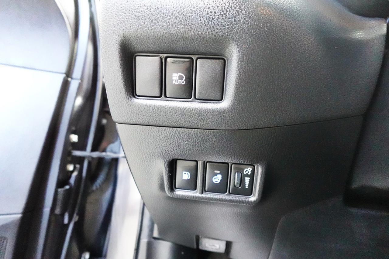 2021 Toyota C-HR XLE PREMIUM,ONE OWNER,NO ACCIDENT ,DEALER MAINTAIN Photo