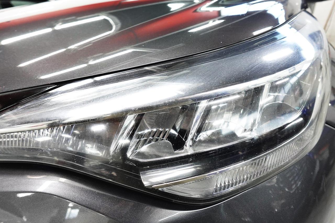 2021 Toyota C-HR XLE PREMIUM,ONE OWNER,NO ACCIDENT ,DEALER MAINTAIN - Photo #10