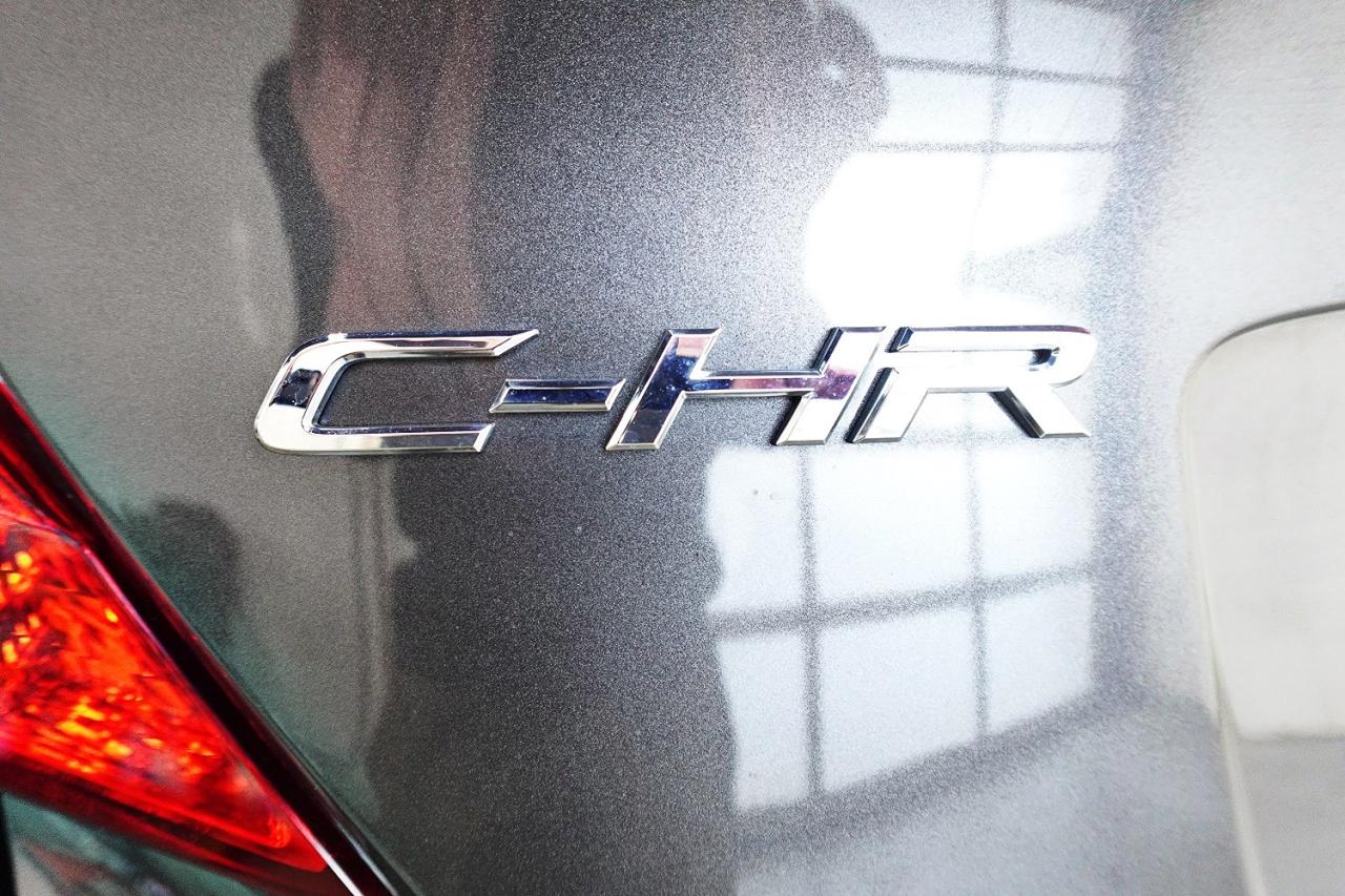 2021 Toyota C-HR XLE PREMIUM,ONE OWNER,NO ACCIDENT ,DEALER MAINTAIN Photo