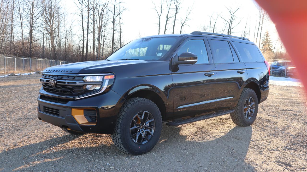 2025 Ford Expedition Tremor Photo1