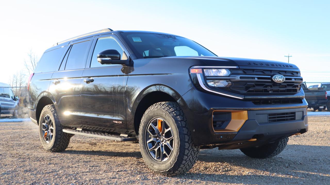 2025 Ford Expedition Tremor Photo3