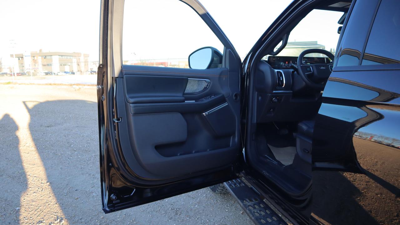 2025 Ford Expedition Tremor Photo5