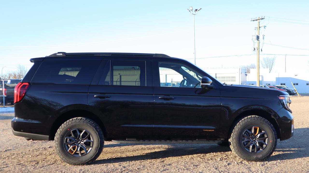 2025 Ford Expedition Tremor Photo5