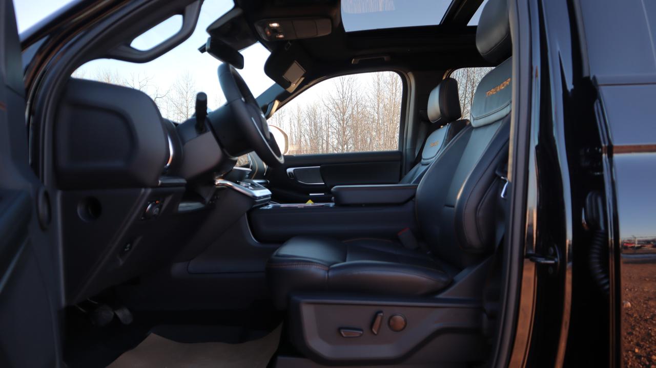 2025 Ford Expedition Tremor Photo5