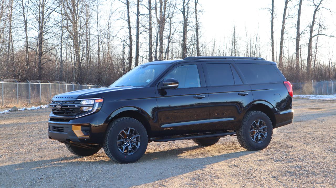 2025 Ford Expedition Tremor Photo0