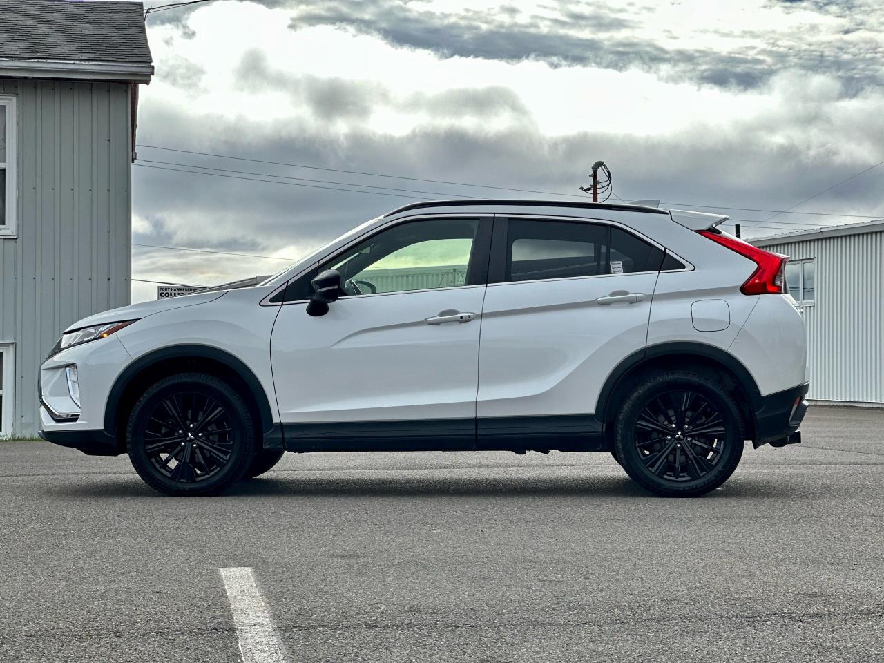 2020 Mitsubishi Eclipse Cross 4WD LIMITED Photo