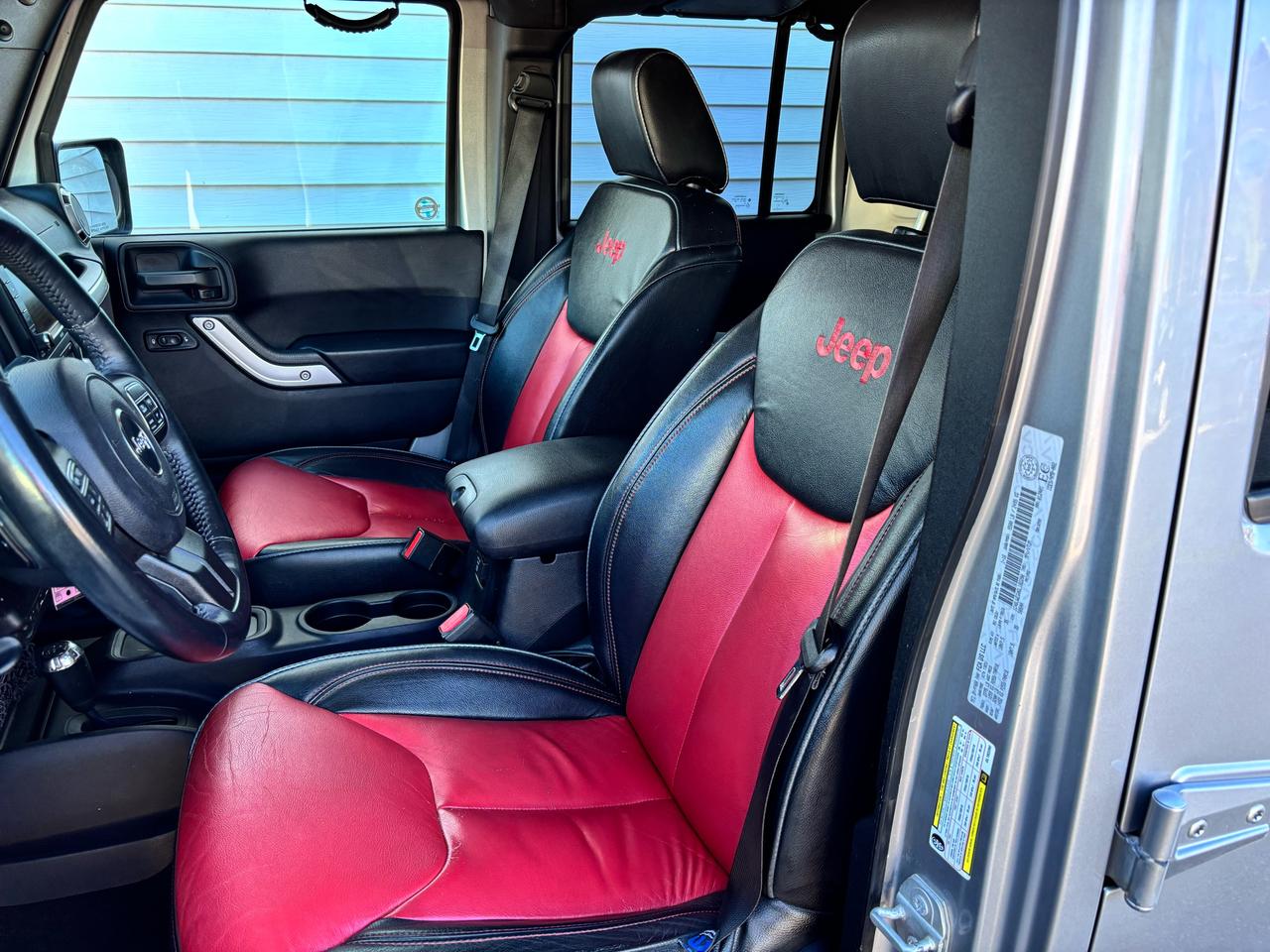 2016 Jeep Wrangler Sahara Unlimited Photo