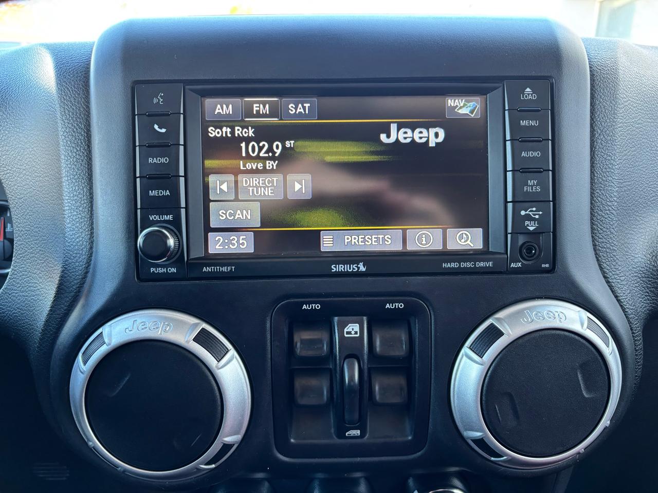 2016 Jeep Wrangler Sahara Unlimited Photo